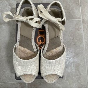 Ugg Womens Espadrille wedge sandal, size 9